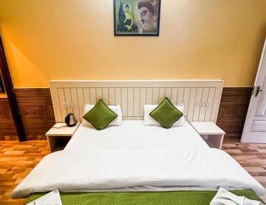 Double Room with Mountain View
