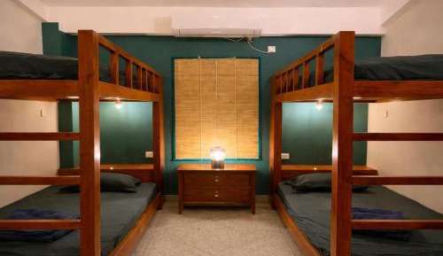 Quadruple Room with Shared Bathroom