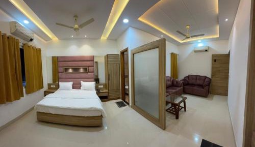 Deluxe Suite