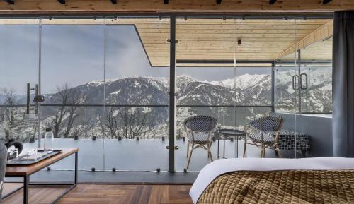 Studio with Spa Bath