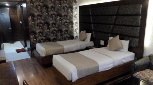 Deluxe Queen Room with Two Queen Beds