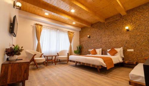 Deluxe Family Room