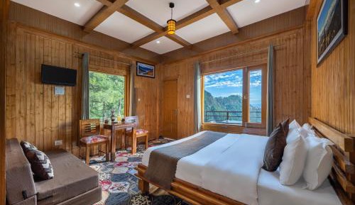 King Room with Mountain View