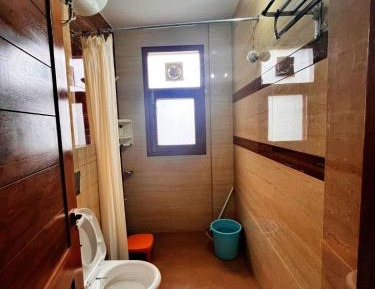 Deluxe Double Room (2 Adults + 1 Child)