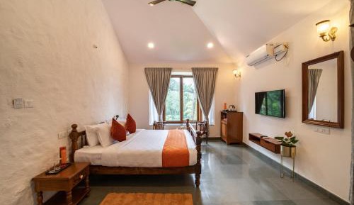 Fern Classic Villa with King Bed and Resort View