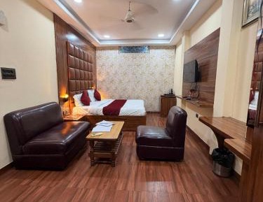 Deluxe Family Room