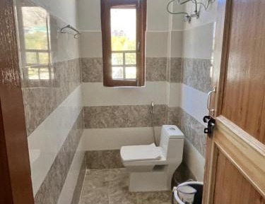 Deluxe Double Room (2 Adults + 1 Child)