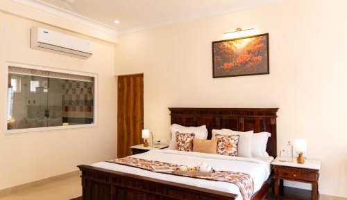 King Room with Mountain View
