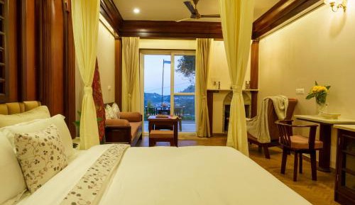 Deluxe Double or Twin Room with Lake View
