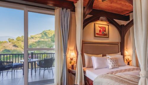 Deluxe Queen Room with Two Queen Beds