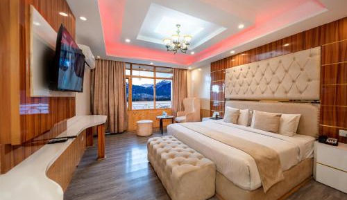Superior King Room