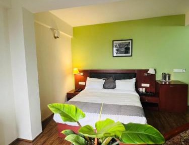 Suite with Mountain View