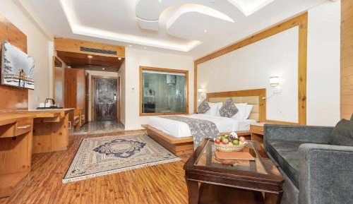 Deluxe Double Room with Balcony
