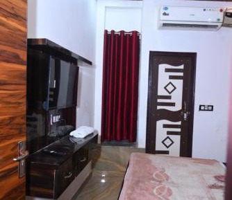 Double Room with Private Bathroom