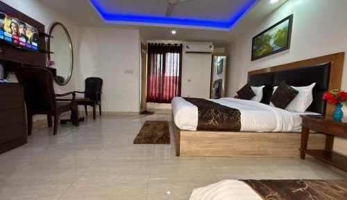 Triple Room with City View