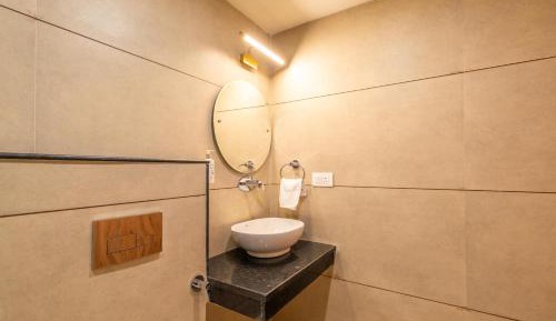 Deluxe Private AC Room with Ensuite Bathroom