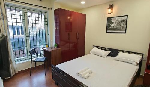Standard Queen Room