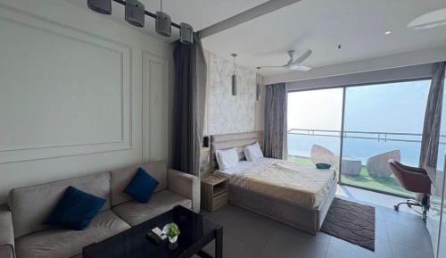 Apartment with View and Balcony