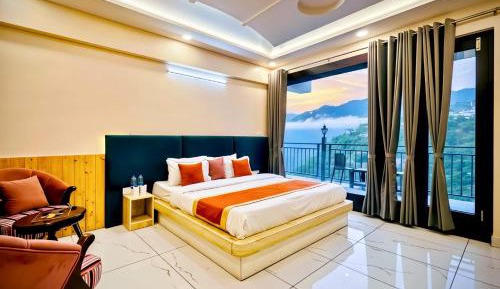 Queen Room with Balcony