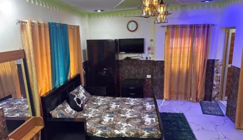 Family Room with Private Bathroom