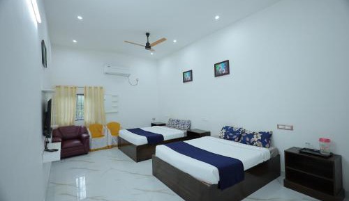 Deluxe Family Room