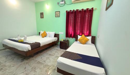Three-Bedroom Deluxe Apartment
