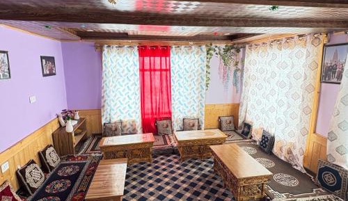 Quadruple Room with Mountain View