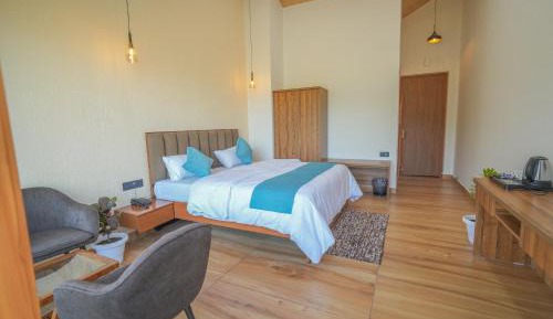 King Room with Mountain View