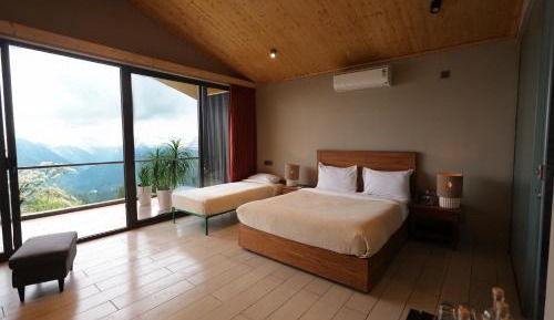 Aroha (Luxury Cottages with Hill View)