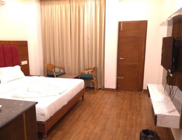 Deluxe Double Room with Balcony