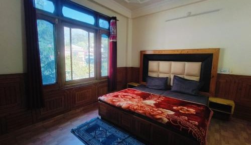 Double Room with Private Bathroom