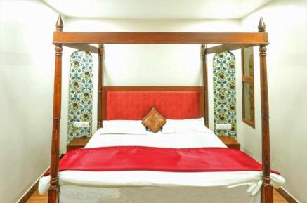 Suite with Mountain View