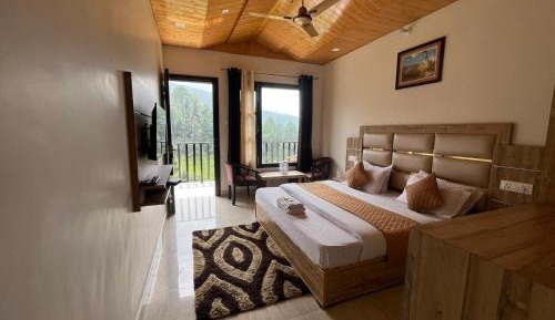 Deluxe Double Room with Balcony