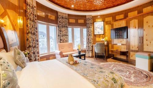 Triple Room with Mountain View