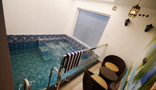 Suite with Private Pool