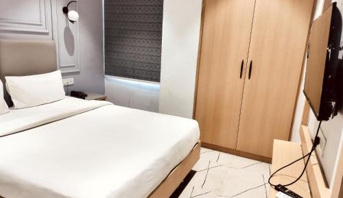 Superior King Room
