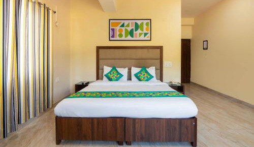 Deluxe  Room With City Vew