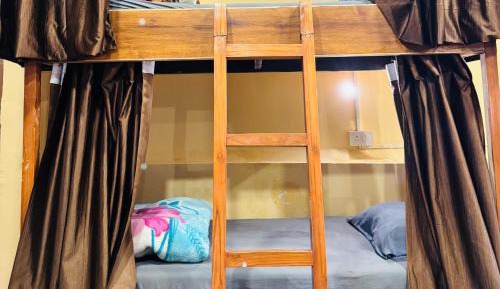 Bed in 10-Bed Mixed Dormitory Room