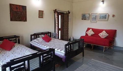 Double Room with Shared Bathroom