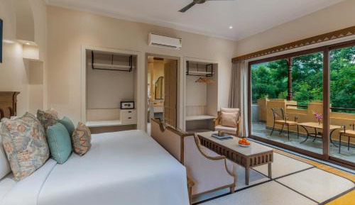 Luxury Suite With Jacuzzi