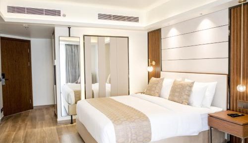 King Room - Oceanfront/Non-Smoking
