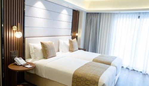 Twin Room - Oceanfront/Non-Smoking
