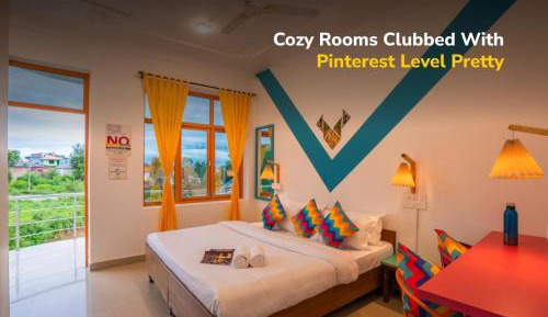Deluxe Private Room with Premium Balcony and Ensuite Bathroom