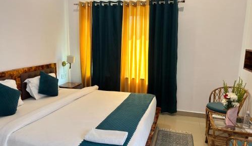 Double Room with Mountain View