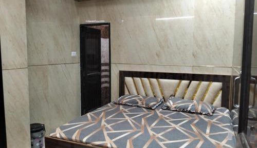 Deluxe Double Room (2 Adults + 1 Child)