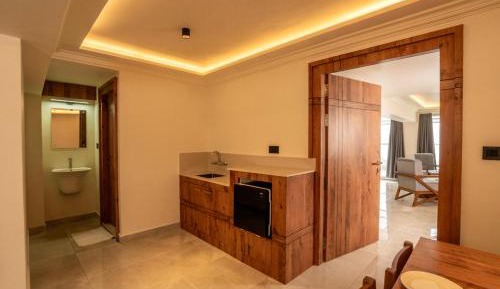 Premium Suite Room with Balcony