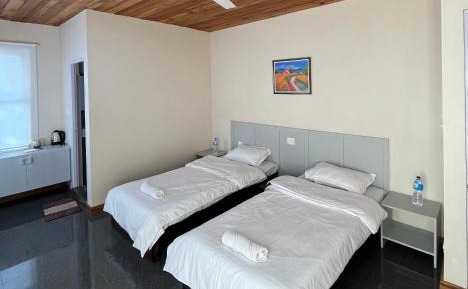 Deluxe Double Room (2 Adults + 1 Child)