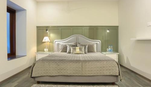 Junior Suite with Mountain View