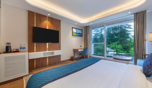 Deluxe Double Room with Balcony