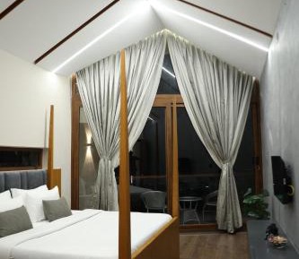 Deluxe Double Room with Bath